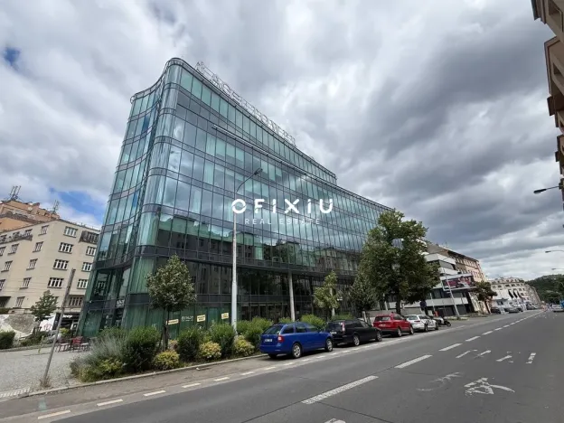 Pronájem kanceláře, Praha - Košíře, Vrchlického, 650 m2