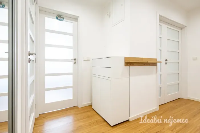 Pronájem bytu 3+kk, Praha - Braník, Věkova, 65 m2