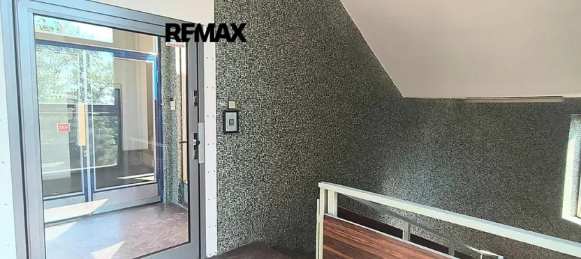 Pronájem kanceláře, Praha - Kobylisy, Horňátecká, 17 m2