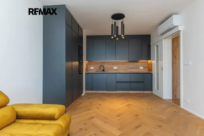 Pronájem bytu 2+kk, Praha - Břevnov, Radimova, 59 m2