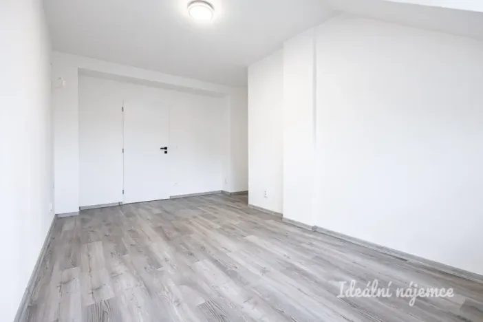 Pronájem bytu 2+1, Praha - Braník, Nad přívozem, 52 m2
