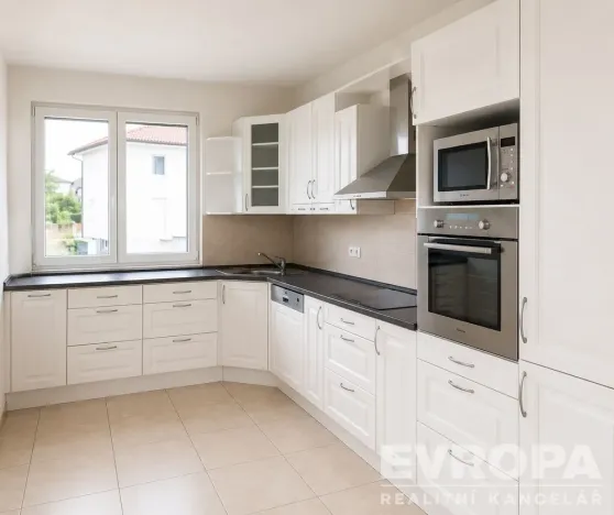 Pronájem rodinného domu, Průhonice, Pod Valem II., 334 m2