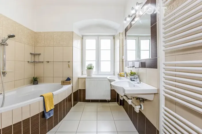 Prodej rodinného domu, Hluboká nad Vltavou, nám. Čsl. armády, 533 m2