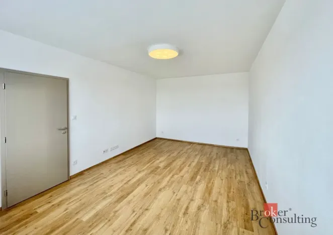 Pronájem bytu 1+1, Zliv, Školní, 43 m2