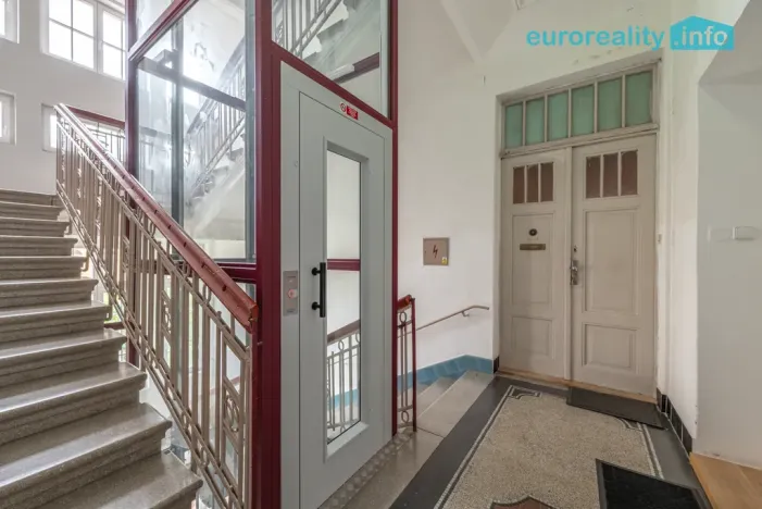 Prodej bytu 2+1, Mariánské Lázně, Hlavní třída, 79 m2