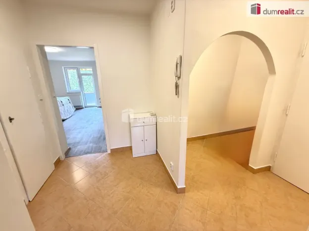 Pronájem bytu 2+1, Praha - Bubeneč, Ve struhách, 67 m2