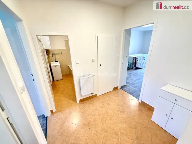 Pronájem bytu 2+1, Praha - Bubeneč, Ve struhách, 67 m2