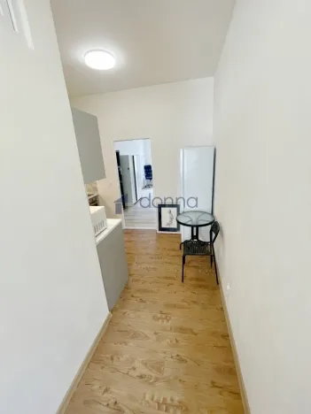 Pronájem bytu 1+1, Praha, Lublaňská, 42 m2