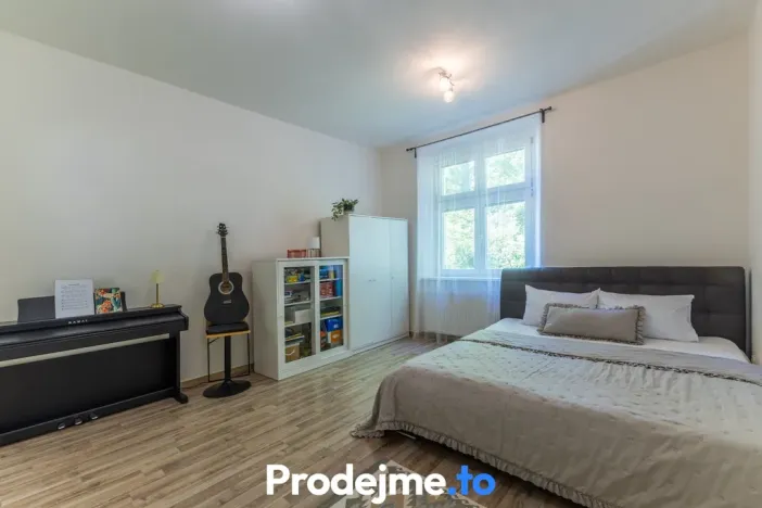 Pronájem bytu 1+1, Praha - Smíchov, Bieblova, 42 m2