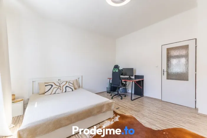 Pronájem bytu 1+1, Praha - Smíchov, Bieblova, 34 m2