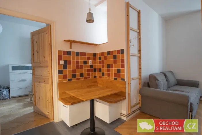 Prodej bytu 2+kk, Praha - Holešovice, U Uranie, 40 m2