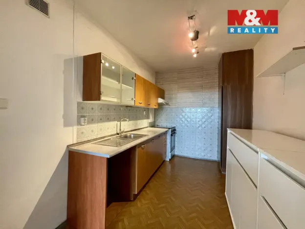 Prodej bytu 3+1, Praha - Kamýk, Papírníkova, 66 m2