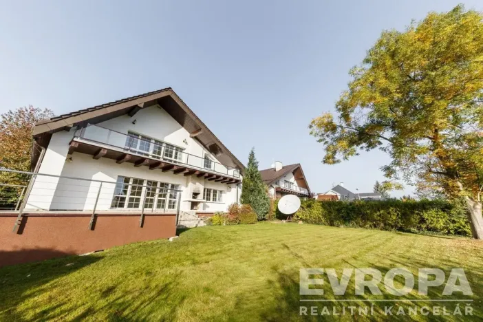 Pronájem vily, Průhonice, Sadová, 350 m2