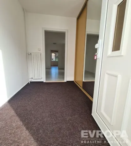 Pronájem vily, Průhonice, Sadová, 350 m2