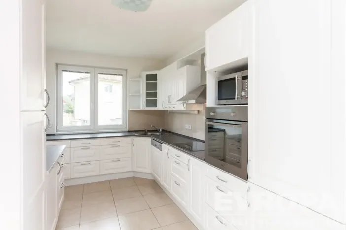 Pronájem vily, Průhonice, Pod Valem II., 350 m2