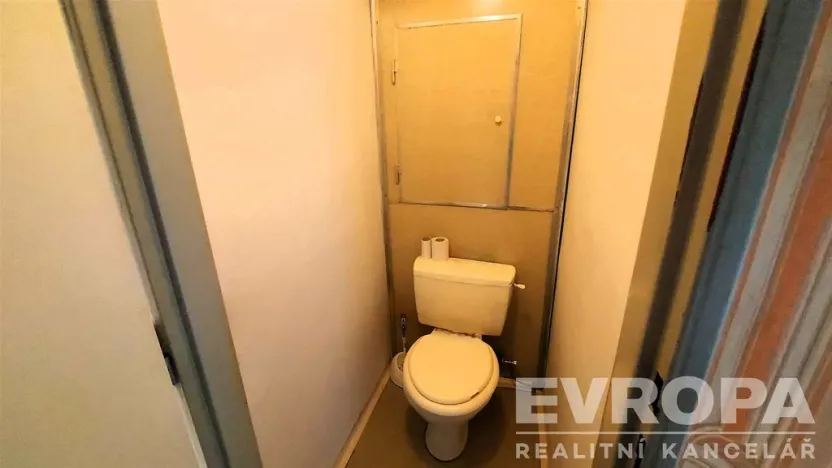 Pronájem bytu 3+1, Praha - Strašnice, Křenická, 65 m2