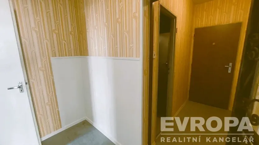 Pronájem bytu 3+1, Praha - Strašnice, Křenická, 65 m2