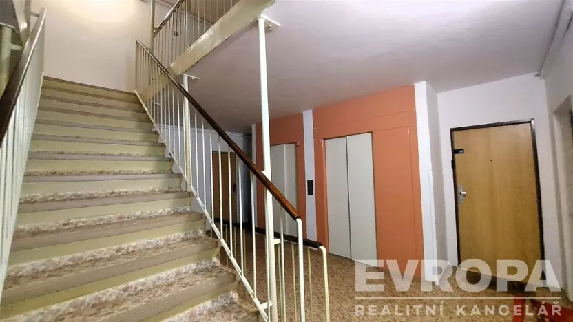 Pronájem bytu 3+1, Praha - Strašnice, Křenická, 65 m2