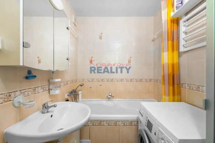 Prodej bytu 4+1, České Budějovice - České Budějovice 3, Průběžná, 78 m2