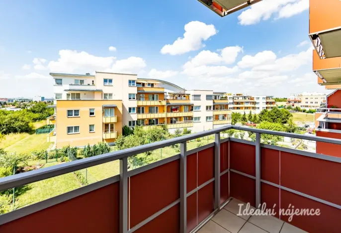 Prodej bytu 1+kk, Praha - Kyje, Sicherova, 33 m2