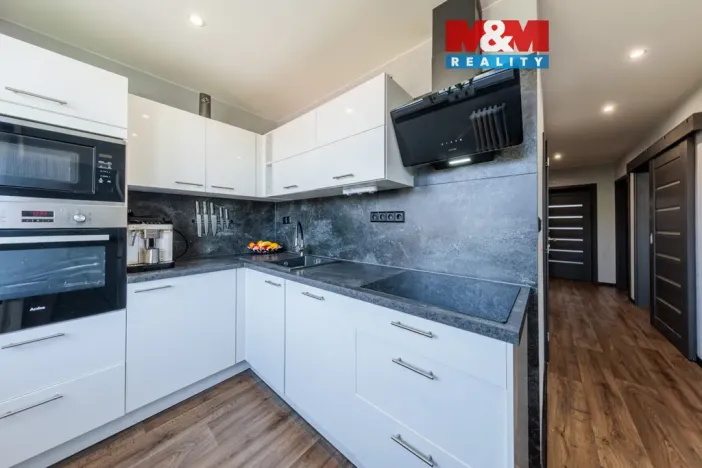 Prodej bytu 3+1, Horní Slavkov, Dlouhá, 76 m2