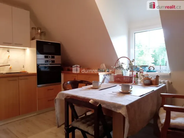 Prodej bytu 3+1, Karlovy Vary - Rybáře, Severní, 87 m2