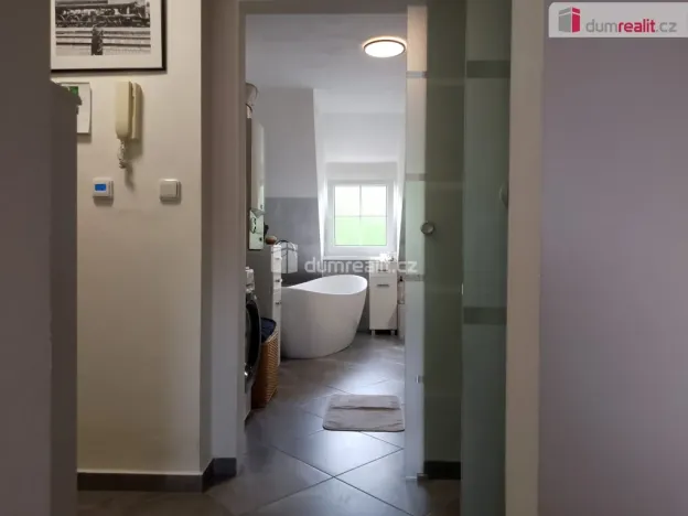 Prodej bytu 3+1, Karlovy Vary - Rybáře, Severní, 87 m2