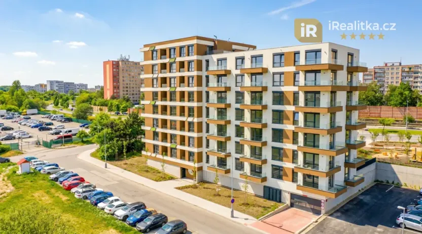 Pronájem garážového stání, Praha - Černý Most, Arnošta Valenty, 14 m2