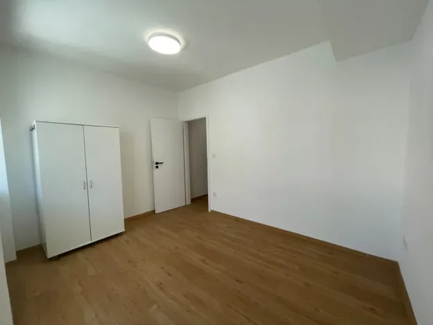 Pronájem bytu 3+kk, Praha - Vysočany, Novovysočanská, 73 m2