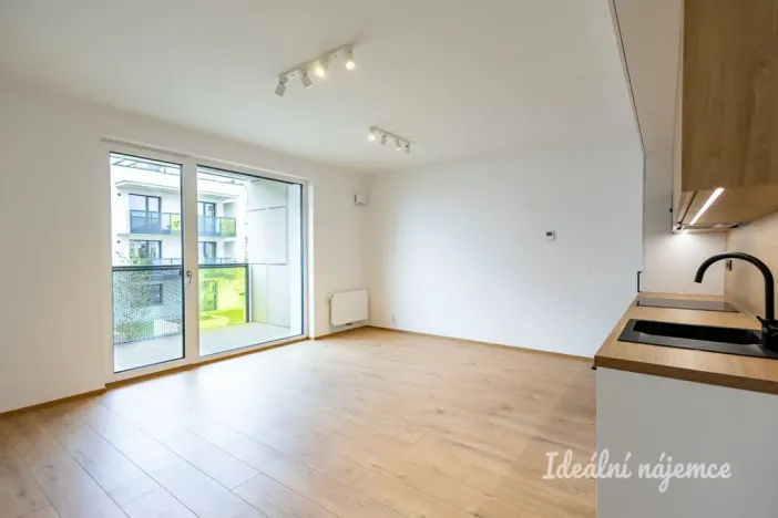 Pronájem bytu 1+kk, Praha - Chodov, Nebřenická, 37 m2