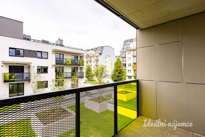 Pronájem bytu 1+kk, Praha - Chodov, Nebřenická, 37 m2