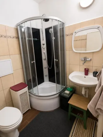 Pronájem bytu 1+kk, Děčín - Děčín VII-Chrochvice, Jiskrova, 22 m2