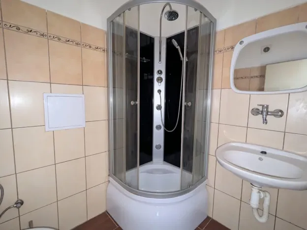 Pronájem bytu 1+kk, Děčín - Děčín VII-Chrochvice, Jiskrova, 22 m2