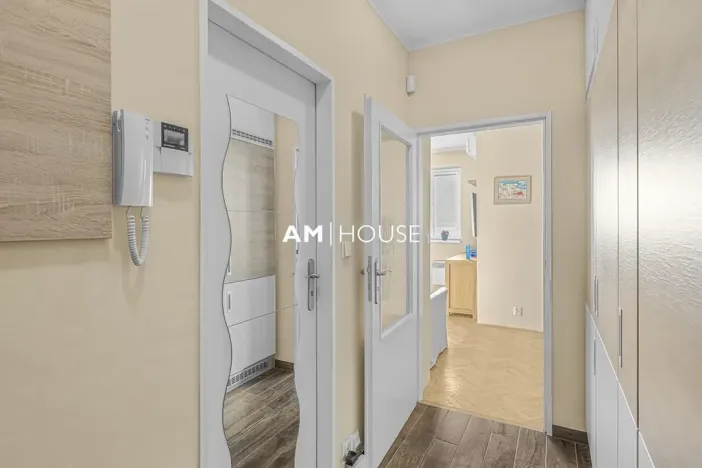 Pronájem bytu 1+kk, Praha - Vinohrady, Sobotecká, 32 m2