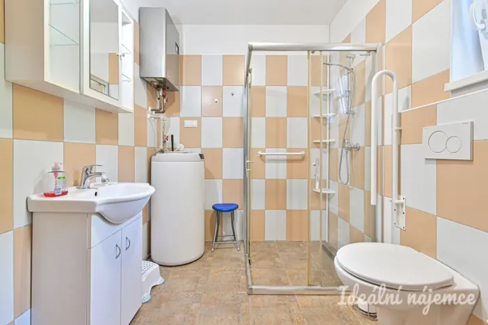 Pronájem bytu 2+kk, Krokočín, 60 m2