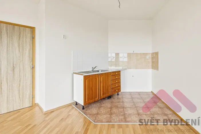 Prodej bytu 1+kk, Praha - Letňany, Ivančická, 34 m2