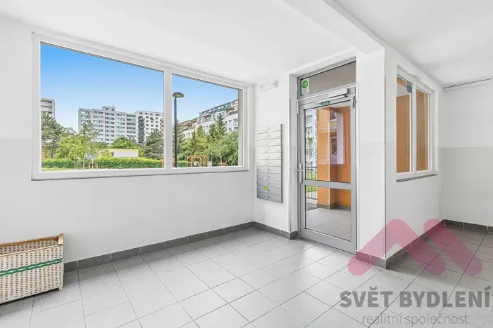 Prodej bytu 1+kk, Praha - Letňany, Ivančická, 34 m2