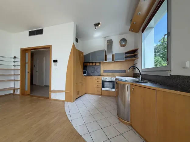 Pronájem bytu 3+kk, Praha - Střešovice, Na bateriích, 104 m2