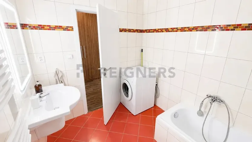 Pronájem bytu 1+kk, Plzeň, Veverkova, 38 m2