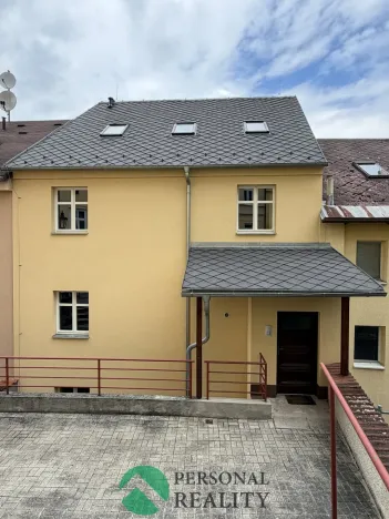 Pronájem bytu 2+kk, Karlovy Vary, Libušina, 66 m2