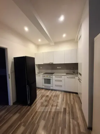 Pronájem bytu 2+kk, Hradec Králové, Střelecká, 65 m2