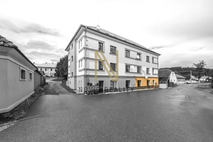 Pronájem bytu 1+1, Radnice, Na Potocích, 32 m2