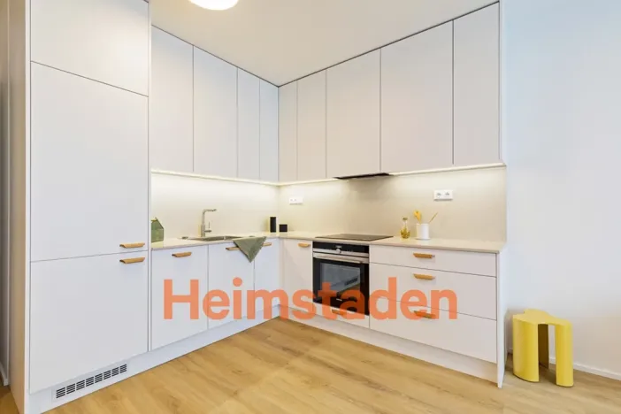 Pronájem bytu 2+kk, Praha - Holešovice, Vrbenského, 56 m2