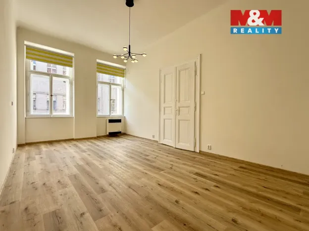 Pronájem bytu 1+1, Praha - Smíchov, Vltavská, 40 m2