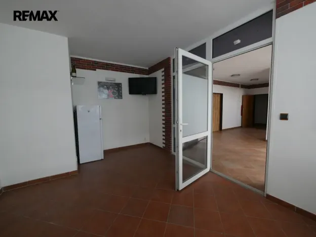Pronájem kanceláře, Lety, Pražská, 16 m2