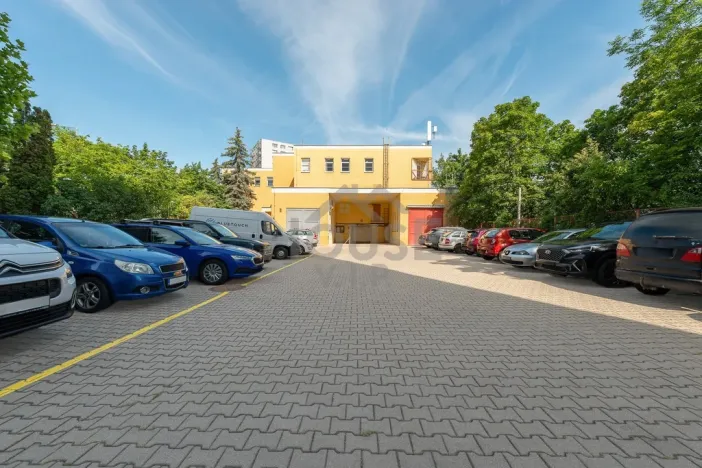 Prodej garáže, Praha - Michle, Jihlavská, 14 m2
