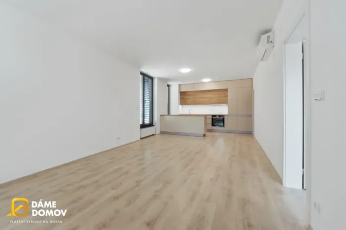 Pronájem bytu 2+kk, Zlín, Štefánikova, 63 m2