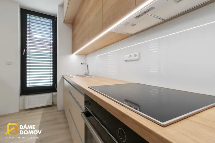 Pronájem bytu 2+kk, Zlín, Štefánikova, 63 m2