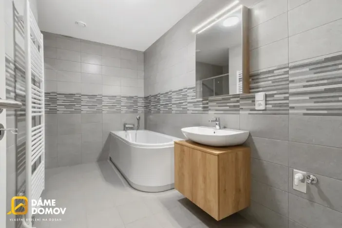Pronájem bytu 2+kk, Zlín, Štefánikova, 63 m2