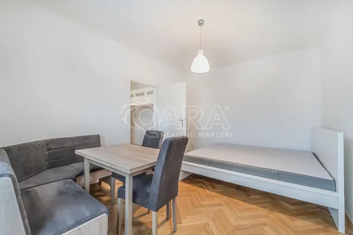 Pronájem bytu 1+1, Praha - Vršovice, Karpatská, 38 m2